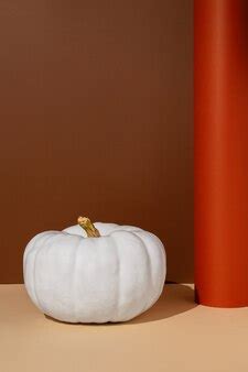 Белая тыква с темным фоном | Бесплатно Фото