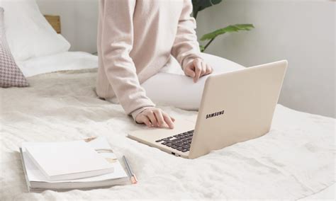 samsung unveils updated notebook    series laptops gadgetmatch