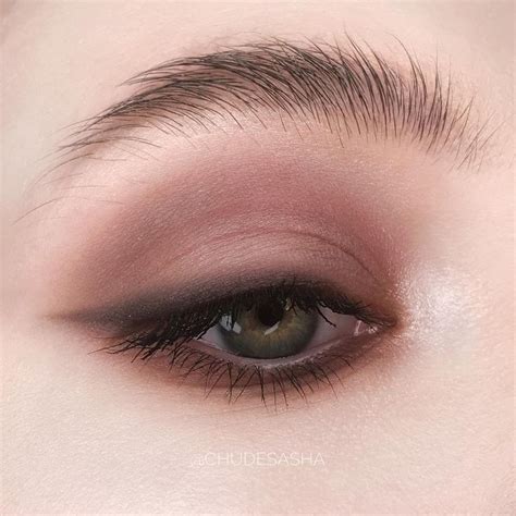 Pin by Anastasia on Makeup | Eye makeup, Eye makeup tutorial, Makeup ...