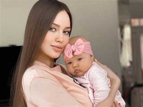 Как Костенко справляется с двумя детьми? - Экспресс газета