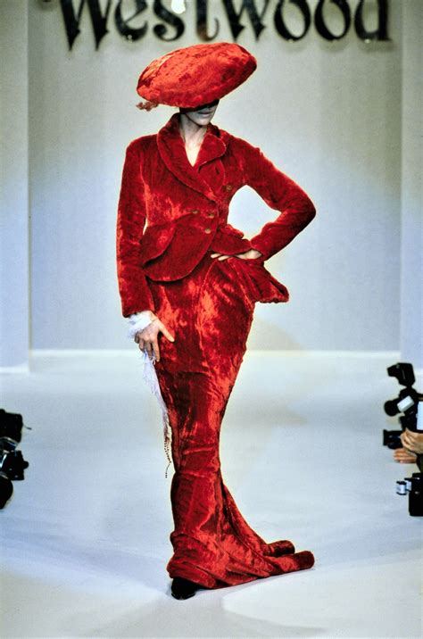 Les défilés Vivienne Westwood en 29 photos d'archives exceptionnelles