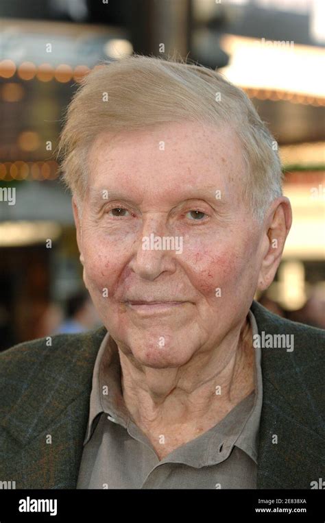 Viacoms CEO Sumner Redstone attends the premiere of Paramount
