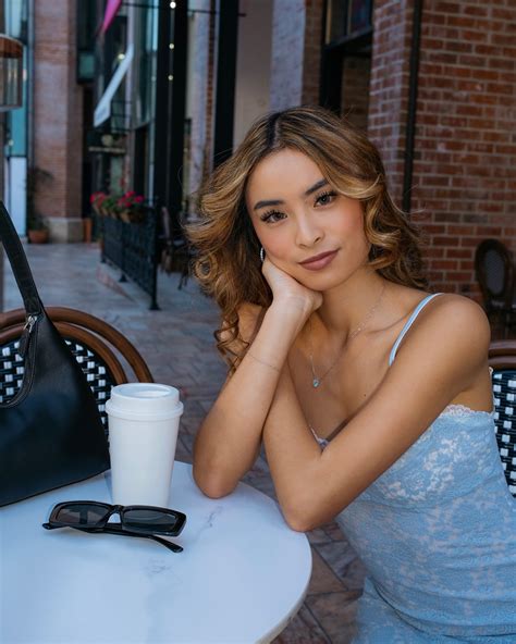 Lauren Tong | Tb to last Xmas w/ @katelynelizabeth | Instagram