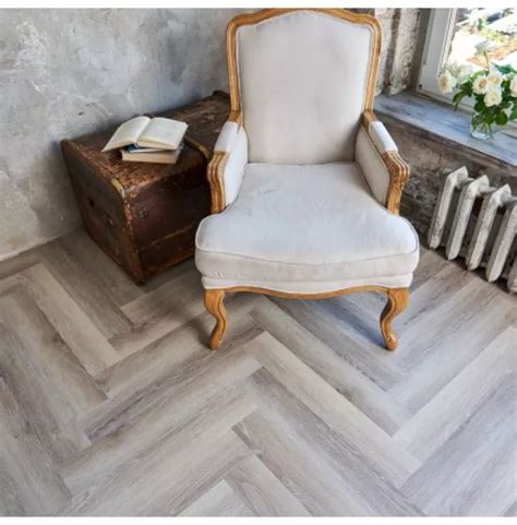 Кварц-винил Vinilam Parquet Herringbone IS11122 Паркет Эрмитаж - купить ...