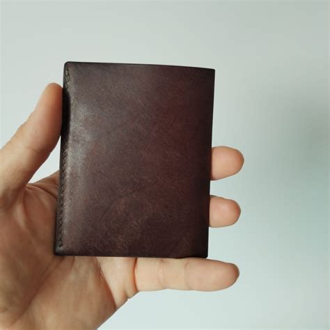 Portofel elegant, minimalist din piele naturala, lucrat manual - eMAG.ro