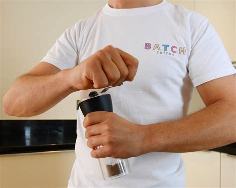 moka pot grind size easy  follow barista tips