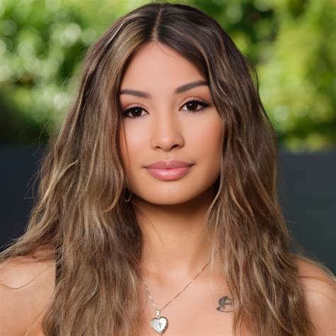 Nina Nieves (Actress) Biography, Photos, Weight, Career, Net Worth and