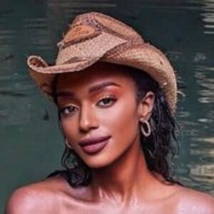 bria fleming age bio family famous birthdays