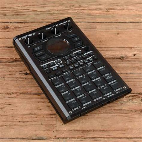 Roland SP-404MkII SP-404MkII > Accessories | Chicago Music Exchange