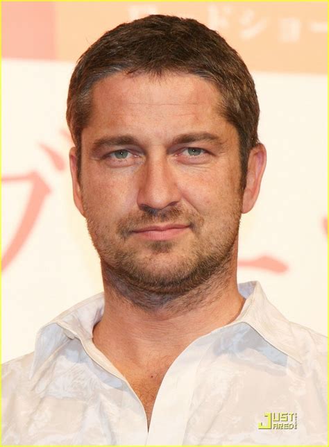 gerard butler  loves  photo    jared