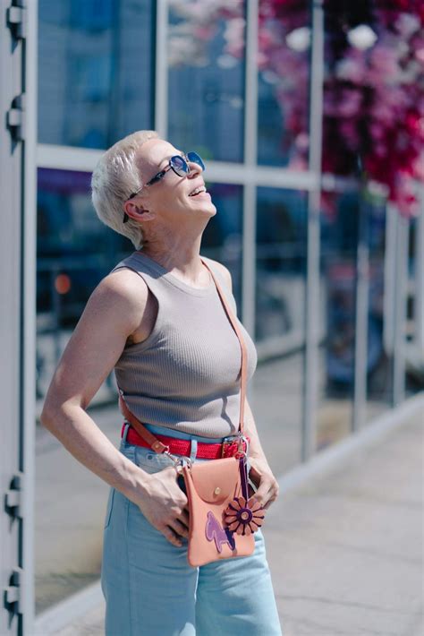 Girls+Showing+Panties+Short+Skirts Photos, Download The BEST Free Girls