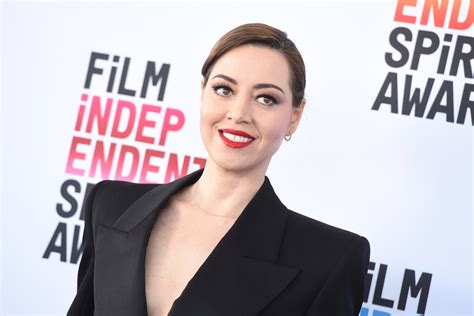 Aubrey Plaza Was ‘Terrified’ to Reprise ‘Parks and Rec’ Role for ‘SNL