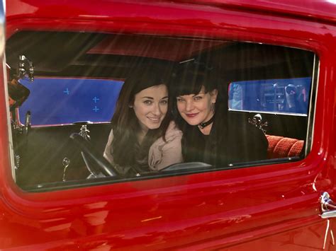 Margo Harshman 2026: dating, net worth, tattoos, smoking & body ...