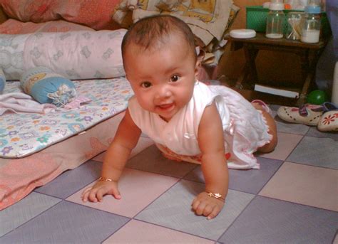 ~Tips Menggendong Bayi 0-4 Bulan~
