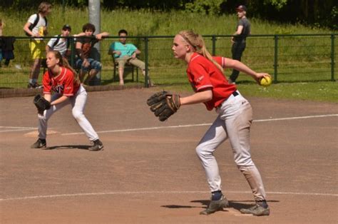 gambar baseball sarung tangan nada kerikil kendi kontes