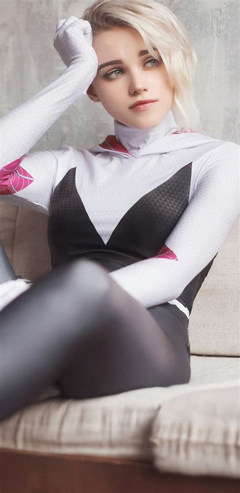 [Photographer] BunnyBii as SpiderGwen r/cosplay
