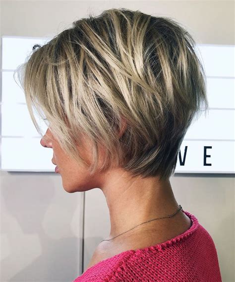 12+ Sensational Short Haircuts For Fine Hair