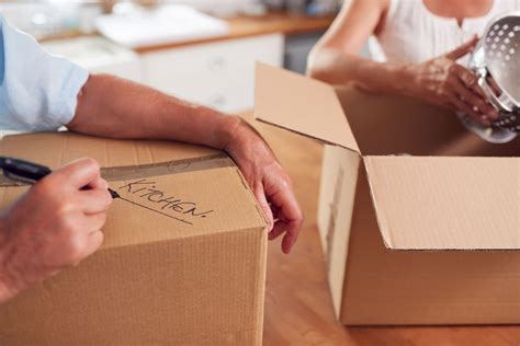 Downsizing Tips for Moving into Retirement Communities