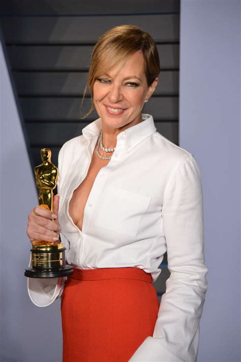 Sharon janney model: фотографии в высоком качестве