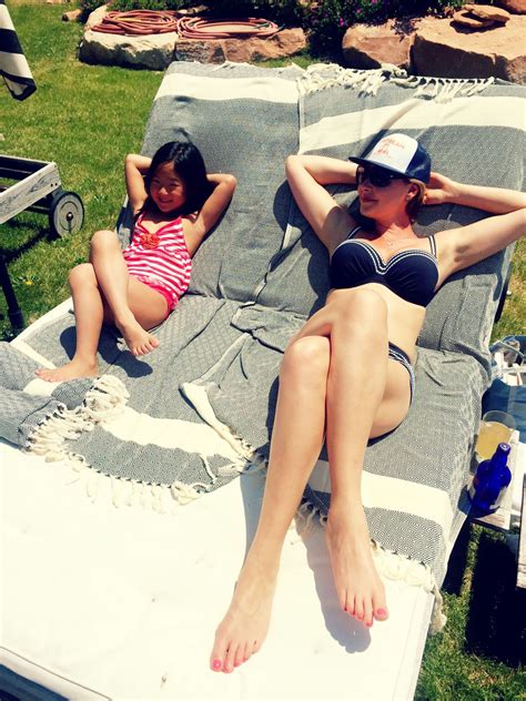 Katherine Heigl in Bikini - Social Media 03/29/2018 • CelebMafia