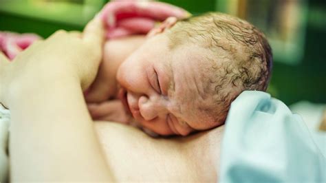 Pregnancy gap should be at least a year - researchers - BBC News