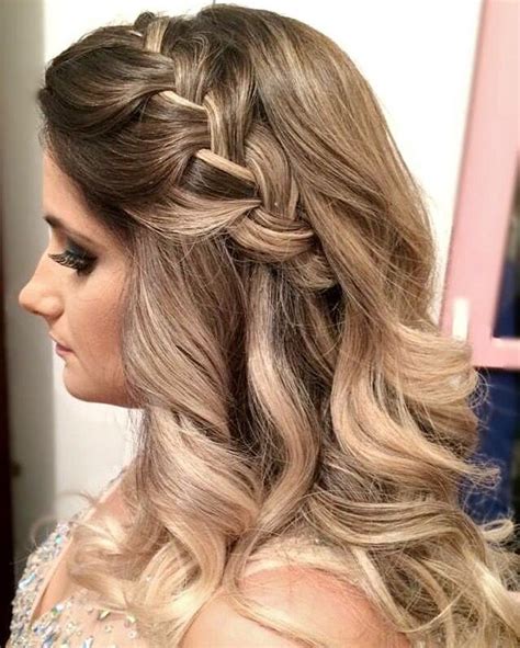 Penteado Para Madrinha Cabelo Medio - By: Aline Christina | Penteados madrinha cabelo medio, Cabelo lindo ...