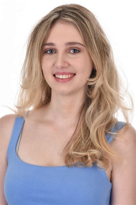What Industry Leaders Are Saying About Imogen Lucie's Fall From Grace (And What It Means For Creators)