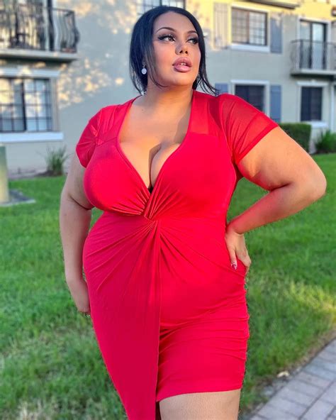 Alex Aspasia | Hot Instagram Model Biography, Height, Net Worth