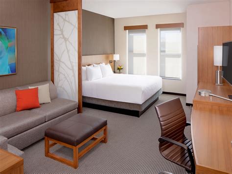 Hotel Rooms in Florence, SC | Hyatt Place Florence / Downtown