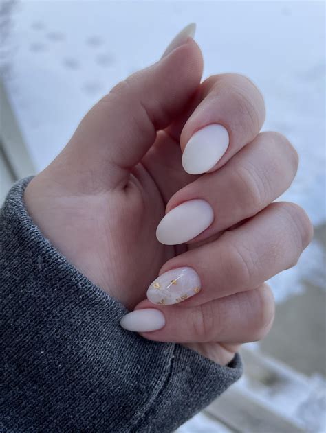 That creamy milk matte white… I can’t stop admiring my New Year’s