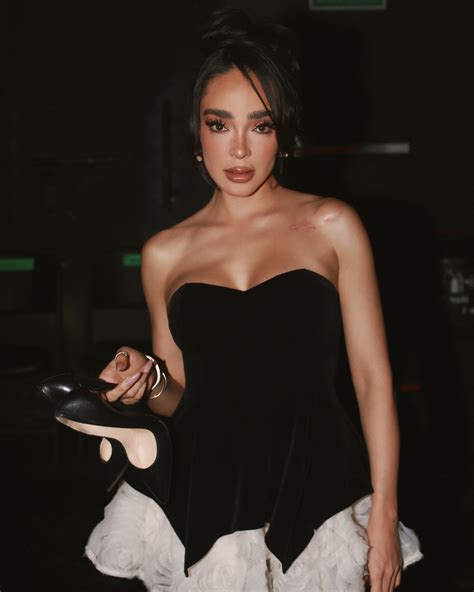 Manelyk Gonzalez added a new photo. - Manelyk Gonzalez