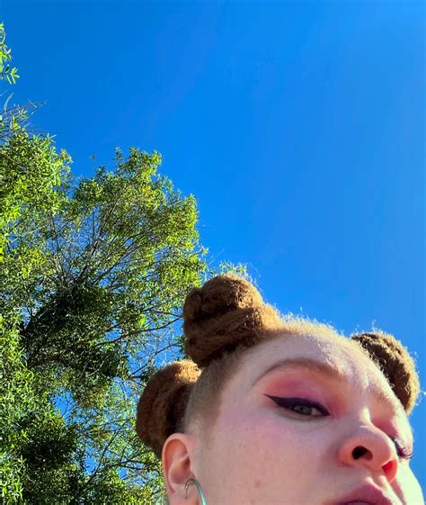 JULIA BOND (@juliaelizabethbond) • Instagram photos and videos