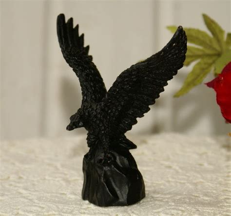 Wunderschöner Adler aus Resin (Kunststein). Ein ausgefallenes und ...