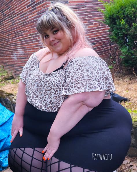 larger than large : r/ssbbw