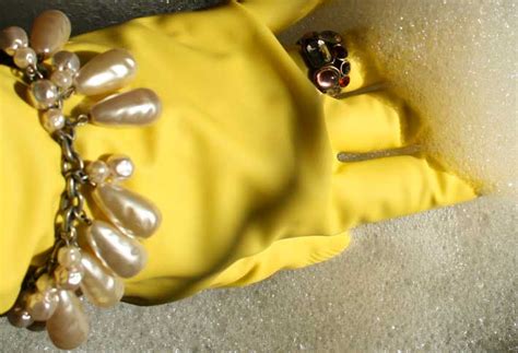 how to clean precious stones