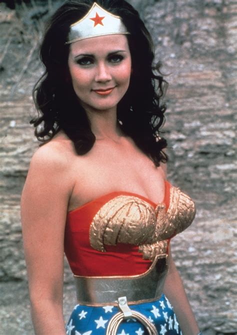 “Wonder Woman” Star Lynda Carter, 71, Shares Swimsuit Snap Hailed as ...