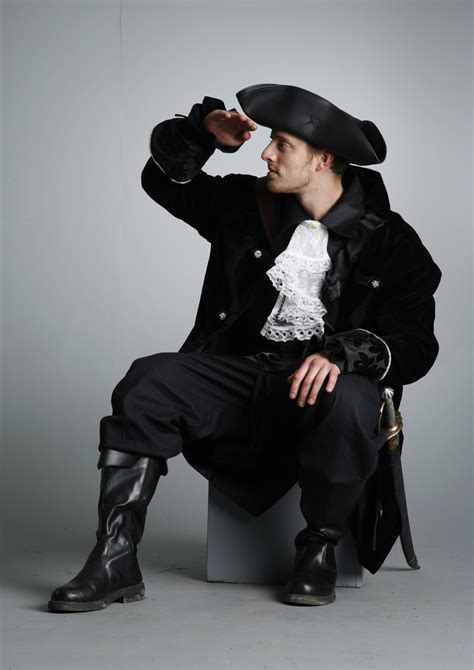 Giantess 204 Terry Nova and the Pirats by Domynixx on DeviantArt