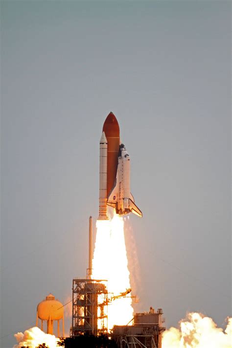 snapped  picture perfect space shuttle launch  photography