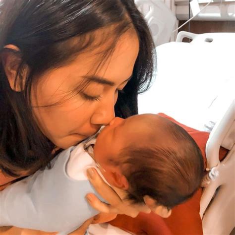 9 Pesona Baby Jovanca, Cantik dan Bertubuh Ideal Meski Sudah Punya Anak