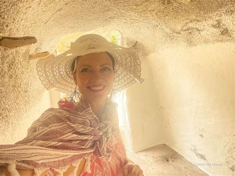 Is Naples Worth Visiting? [2024 - It Depends?]