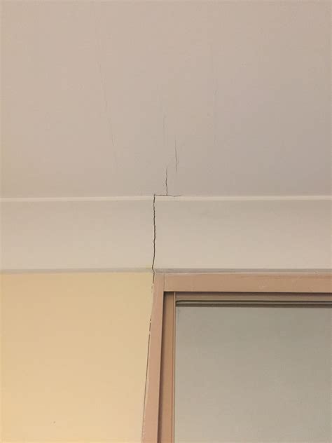 What Causes Hairline Cracks In Ceiling at Lawrence Yates blog