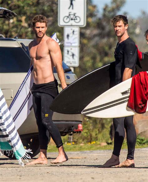 Liam Hemsworth Shirtless