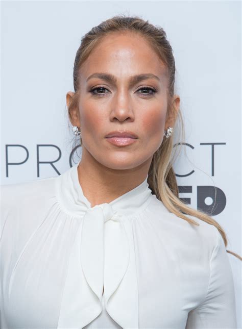 Jennifer Lopez Face Shape at Edith Erdman blog