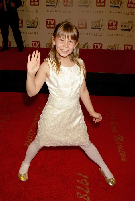 Fans celebrate as elaine irwin returns to the red carpet 5