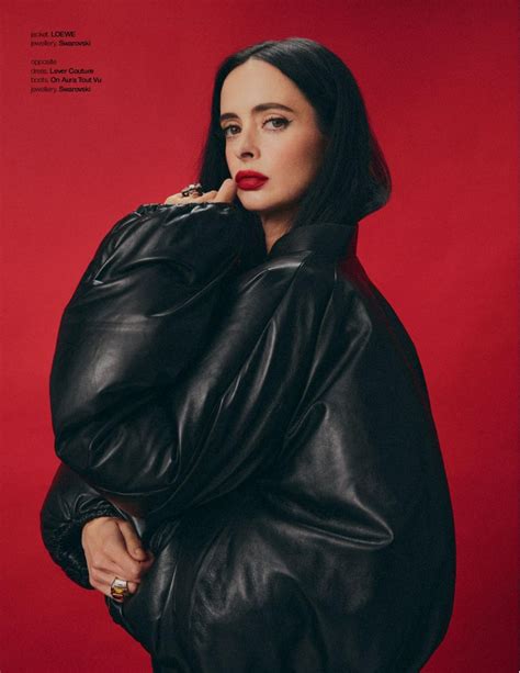 SNEAK PEEK: "Jessica Jones" - Krysten Ritter in "Schön!"