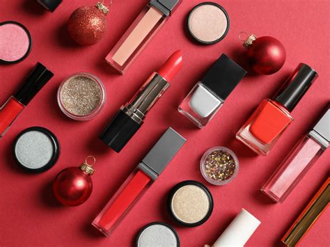 rekomendasi produk makeup bernuansa merah  cocok dijadikan hadiah