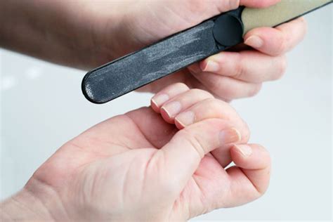 How to Remove Acrylic Nails at Home Without Damaging Your Nails?