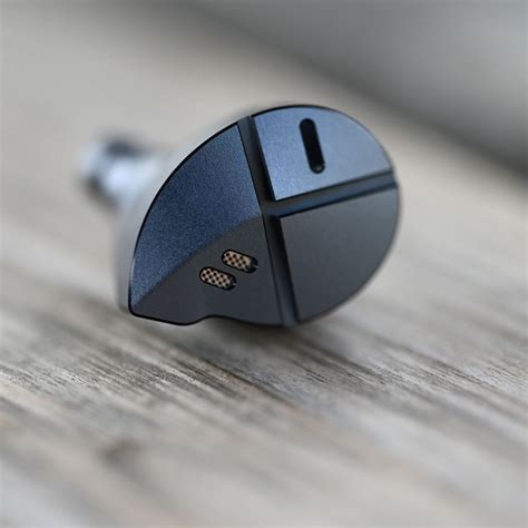 (Chi-fi IEM Review) RAPTGO LEAF: Best-in-class studio monitor sound in ...