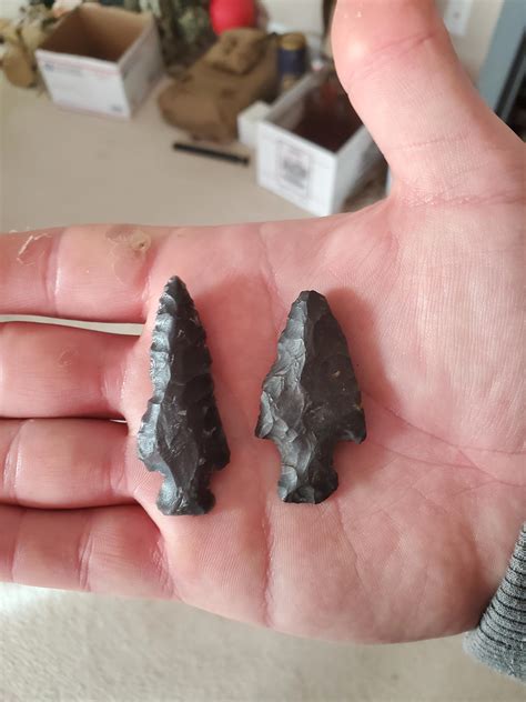 Tried to match a point my mom found in rural Ohio in 1966. : r/knapping