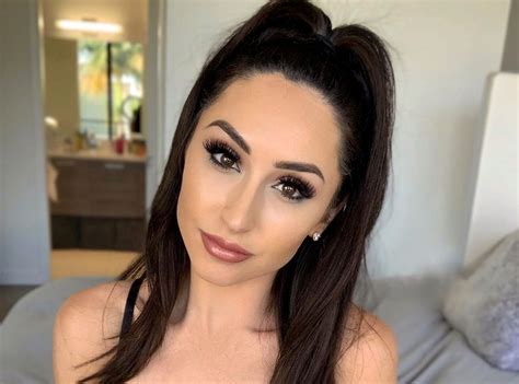 Reya Sunshine - Dating Scammer